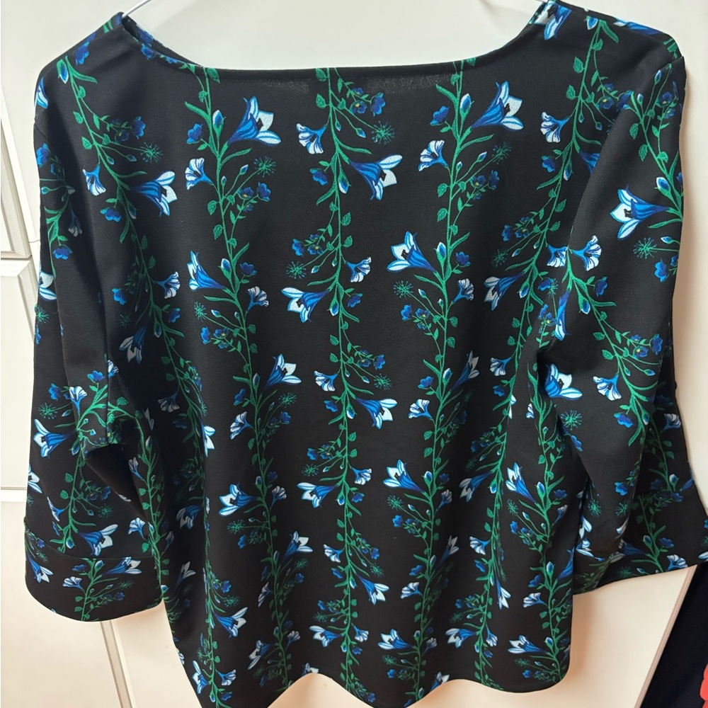 Ann Taylor Factory XL top in black, blue and green
